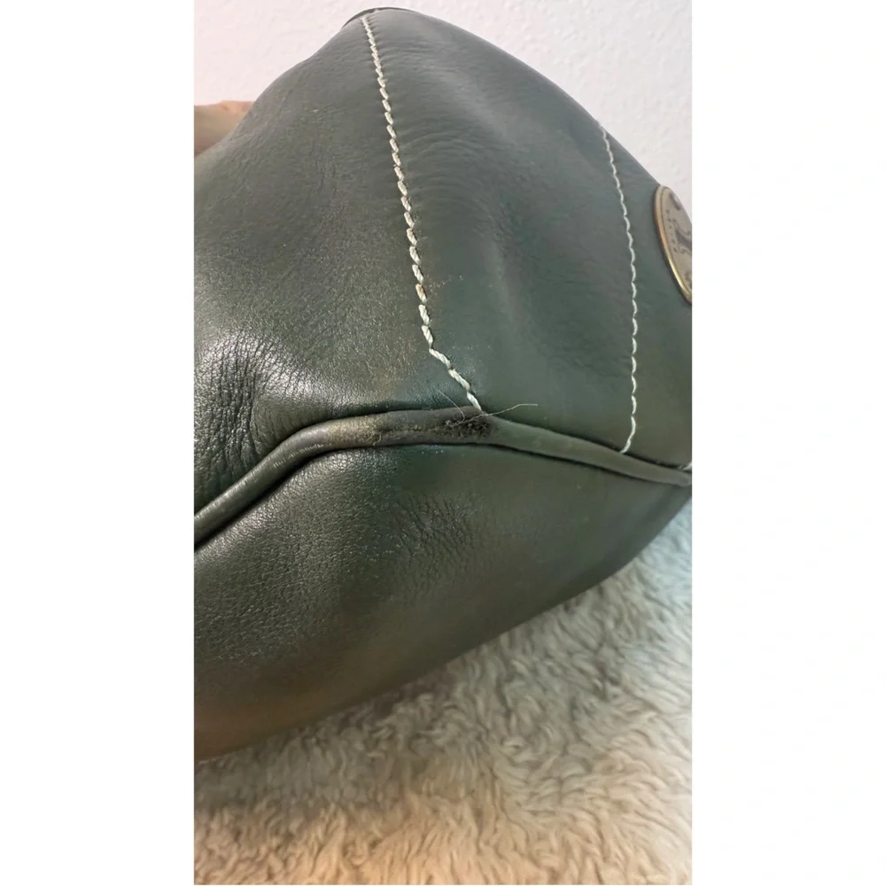 Authentic Vintage CELINE Boogie Bag in a rare kaki green. Old money, so chic! - Picture 12 of 13